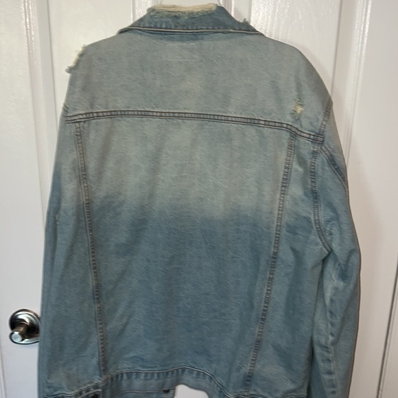 EUC Forever 21 Denim Men’s Jean Jacket - Size Large - Picture 7 of 9